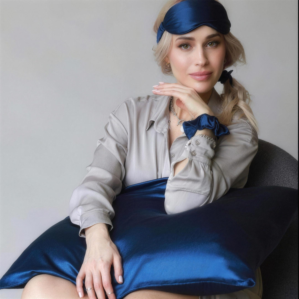 100% Mulberry Silk Sleep Set — Double-Sided Pillowcase, Eye Mask & Scrunchie for Hair, Skin & Deep Sleep